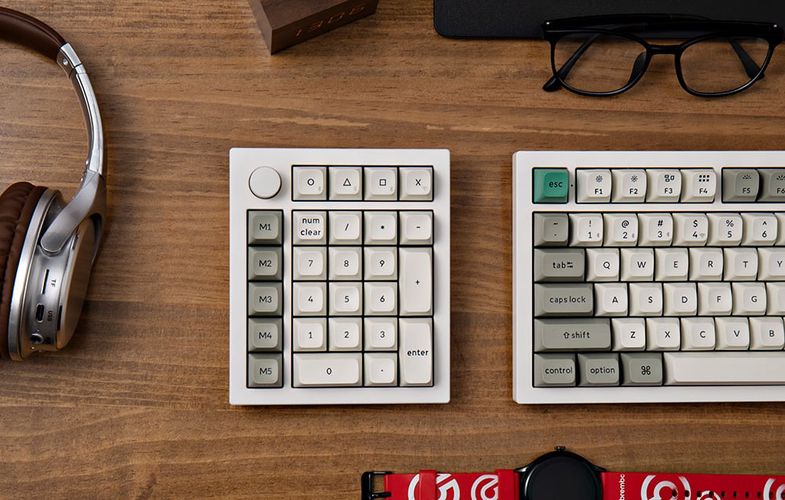 Keychron Q0 Max RGB Wireless Numeric Keyboard, Red Switch (Black) [Q0M-M1]., Keychron Q0M-M1