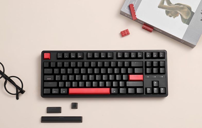 Keychron C3 Pro Red Backlight Red Switch Mechanical Keyboard (black), Keychron C3P-A1