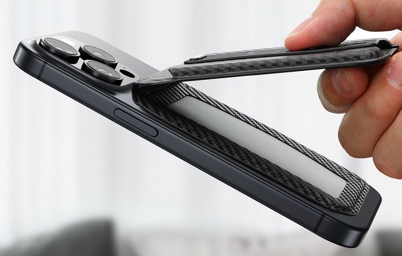 ESR magnetic wallet with stand function (carbon fiber), ESR 2K6160302