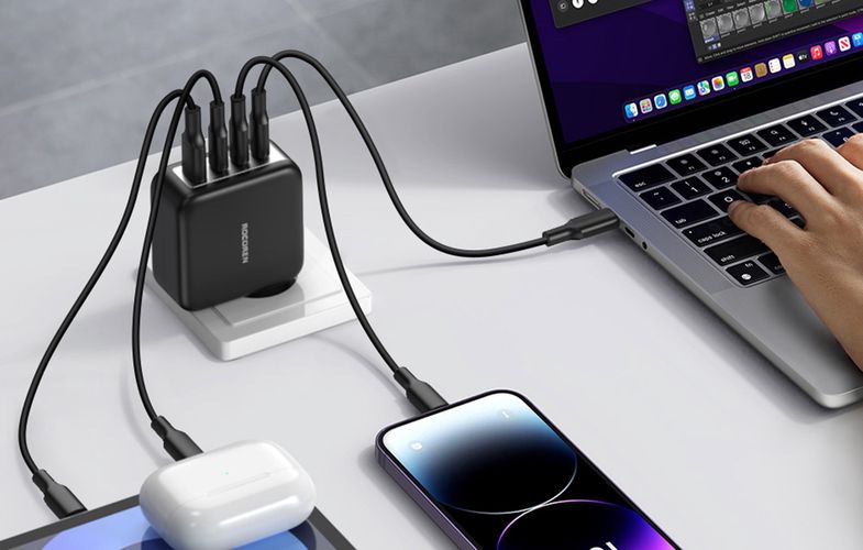 Wall charger GaN Rocoren 3x USB-C, 1x USB, Power Delivery 3.0, 100W (black), Rocoren RCCT3P1A-ZXA01