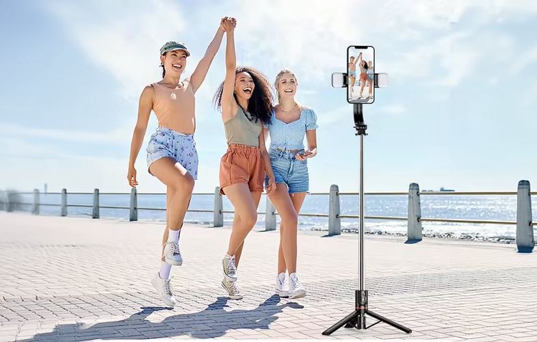 Selfie stick/ bluetooth stand with light APEXEL L13d (black), APEXEL L13d