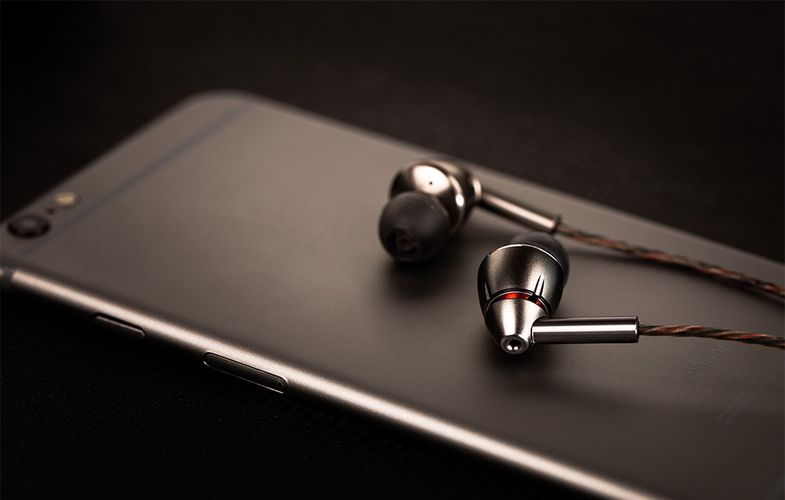 Wired earphones 1MORE Quad Driver, 1MORE E1010-Black