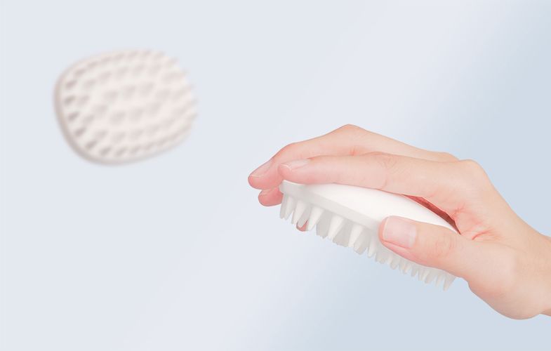 Paw In Hand Massage Brush Candy (White), Paw In Hand Comb - w