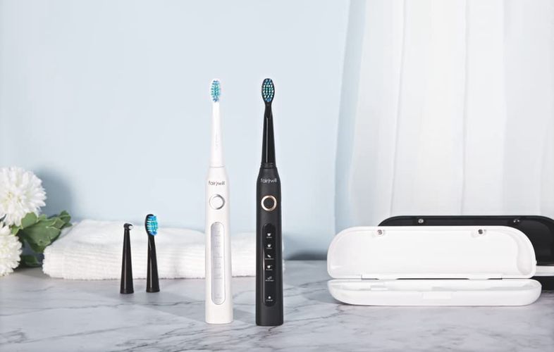 Sonic toothbrushes with head set and case FairyWill FW-507 (Black and white), FairyWill FW-507 black&white