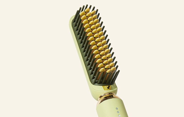 Jonizing hairbrush inFace ZH-10DSG (green), InFace ZH-10DSG