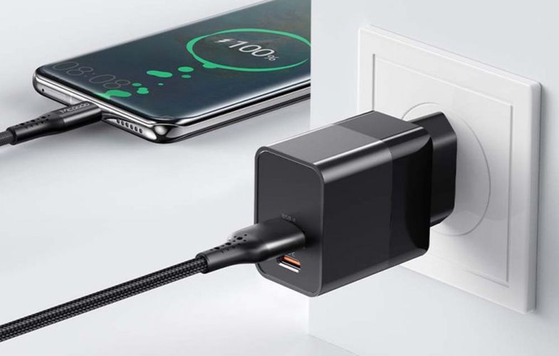 Wall charger Mcdodo CH-1952 USB + USB-C, 20W + USB-C to Lightning cable (black), Mcdodo CH-1952