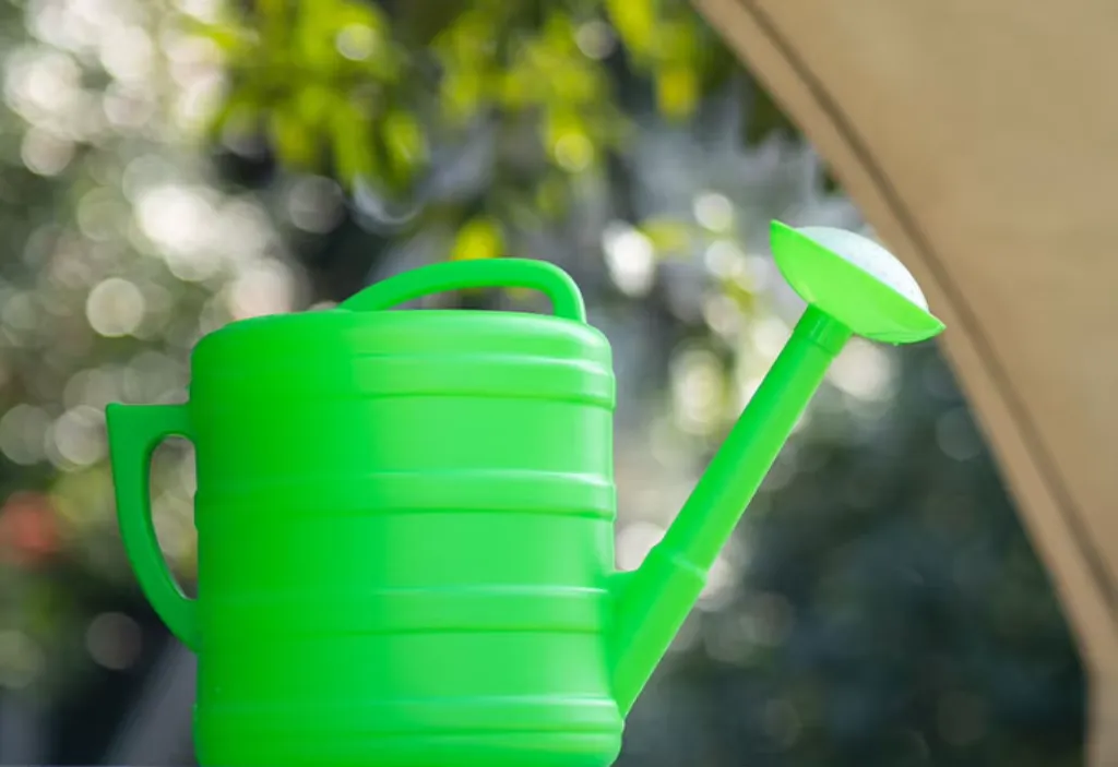 7L Black Forest Garden Watering Can, Oval Plastic with Strainer, EXTRALINK EX.24664 5907207224664