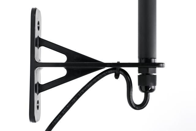 Antenna LTE/GSM/3G/4G/LTE, wall mount, 3.0dBi, 5m RG58, SMA connection 2J205GP-500RG58-C91N