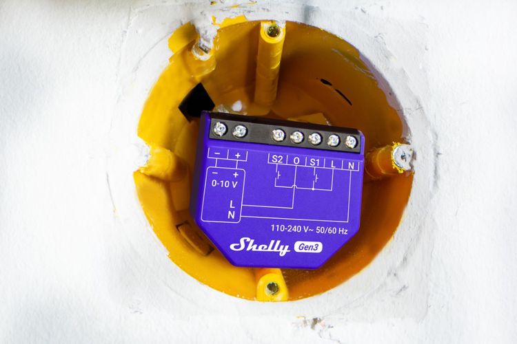 Shelly Dimmer 0-10V is a smart controller designed for 0-10V 3800235265703 3800235265703