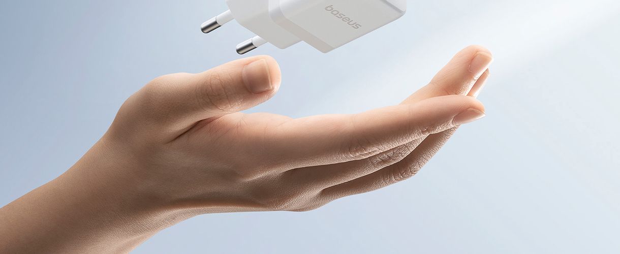 Wall Fast Charger Palm 30W USB-C QC3.0 PD3.0 with USB-C Cable 1m, White P10111605213-01 6932172677404