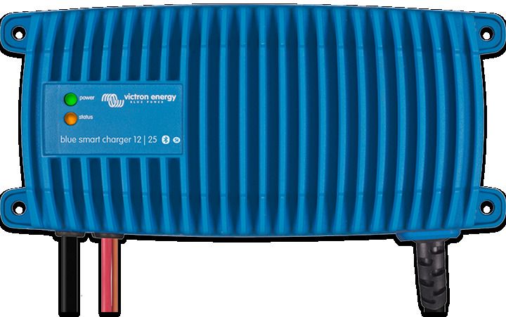 Blue Smart IP67 Charger 12/25(1) 230V UK BPC122547026 8719076055334