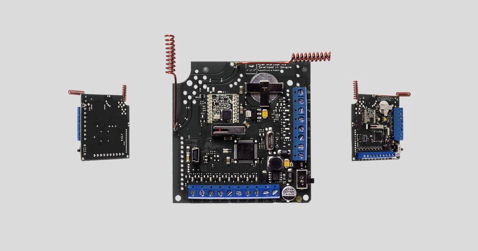 Модуль ocBridge Plus для подключения беспроводных датчиков Ajax к проводной системе 7296.14.NC1