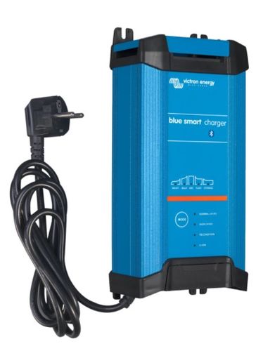 Blue Smart IP22 Charger 12/20(1) 230V CEE 7/7 BPC122042002 8719076037439