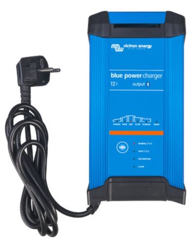 Зарядное устройство Blue Smart IP22 12V 20A (3) 230V CEE 7/7 BPC122044002 8719076037446