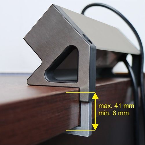 Ilgiklis montuojamas ant plokštės krašto DESKBOX, 3x Schuko, 1x USB A, 1x USB-C su 1.8m ilgio laidu Design Light DESKBOX-SD-3DE-UAC-0