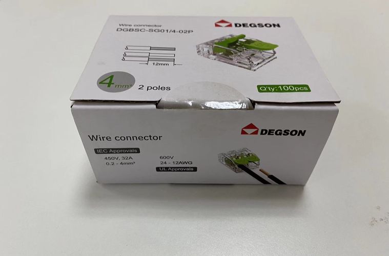 PCB spring terminal blocks. Rated current 32A. Rated voltage 450V, pitch: 5.6mm. Color: transparent. Contact surface: Tin 100pc box DGBSC-SG01/4-02P-box