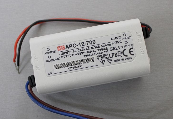 Impulsinis srovės šaltinis LED 700mA 9-18V MEAN WELL APC-12-700