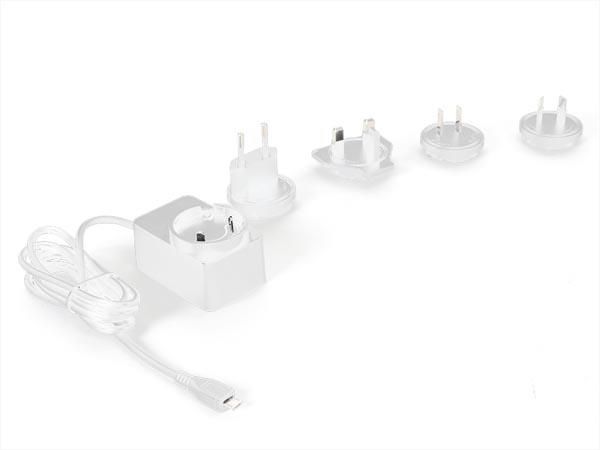 UNIVERSAL CHARGER WITH MICRO-USB CONNECTOR - 5 VDC - 2.5 A with 4 travel plugs PSS6EUSB38WT 5410329711849