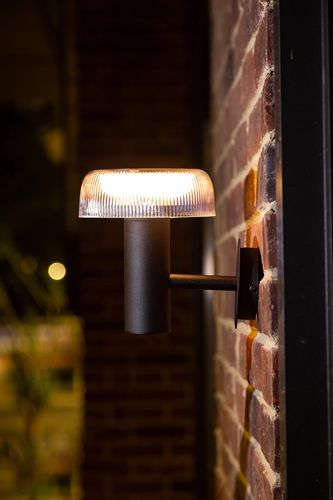 Saules sienas lampas 3000K 170lm 2Ah USB-C apaļš IP54 melns PRIME 217577 5905378217577