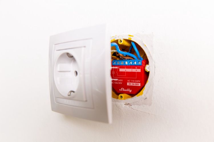 Wi-Fi relė su įmontuotu jaudas matuokliu Shelly Plus 1PM 3800235265017 3800235265017