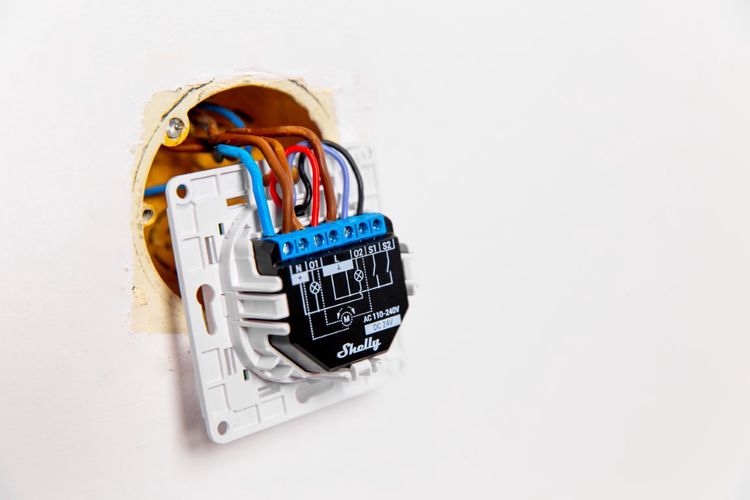 Shelly Plus 2PM Dual Wi-Fi relejs ar iebūvētu jaudas mērītāju 3800235265031 3800235265031