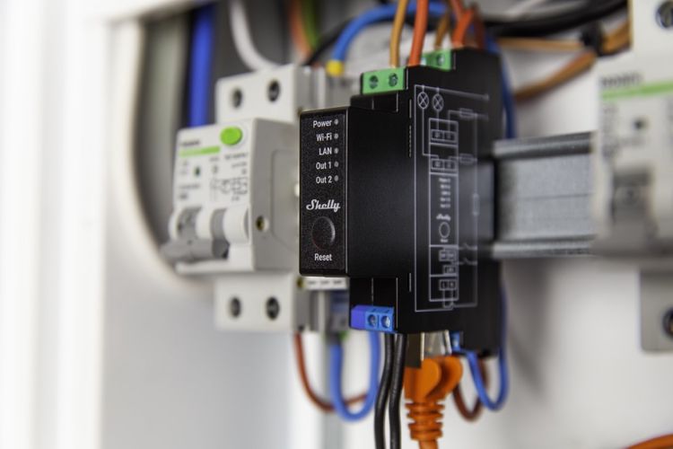 Išmanioji 2 kanālu relė su elektros sąnaudų matavimu Shelly Pro 2PM 3800235268032 3800235268032