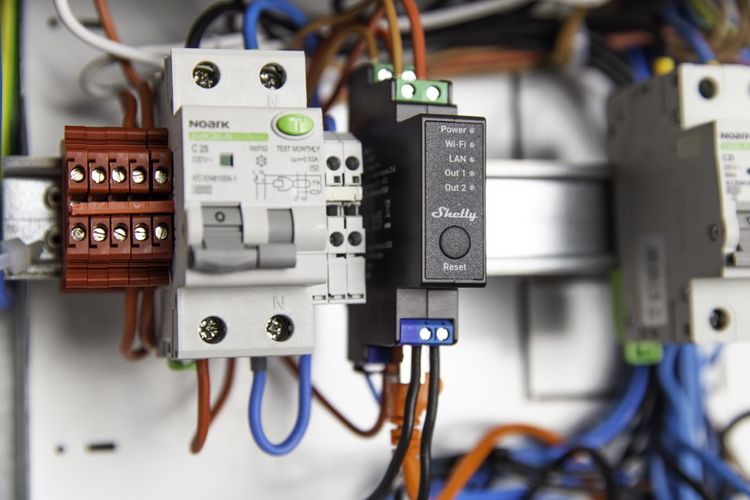 Išmanioji 2 kanālu relė su elektros sąnaudų matavimu Shelly Pro 2PM 3800235268032 3800235268032