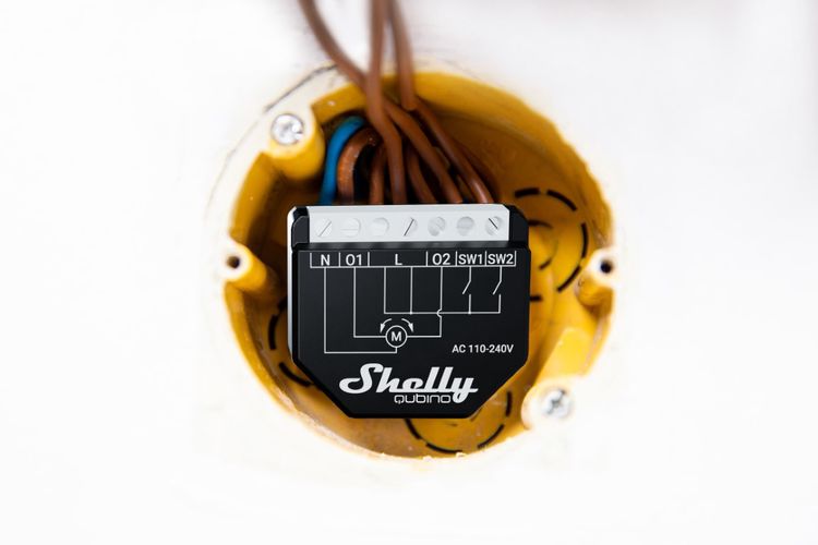 "Shelly Qubino Wave Shutter" skirta pārvaldīt motorizētas logus, žalūzijas un marķējumus. 3800235269008 3800235269008