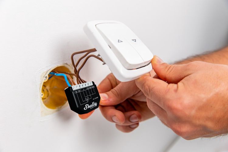 "Shelly Qubino Wave Shutter" skirta pārvaldīt motorizētas logus, žalūzijas un marķējumus. 3800235269008 3800235269008