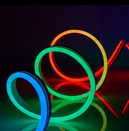 Viedās led lentes komplekts, IR pults un savienojams ar Wi-Fi,  24V, 32W, 5m, 192lm/m, RGB, mitrumizturīgs IP65, Nedis Smart Life WIFILN51CRGB 5412810335084