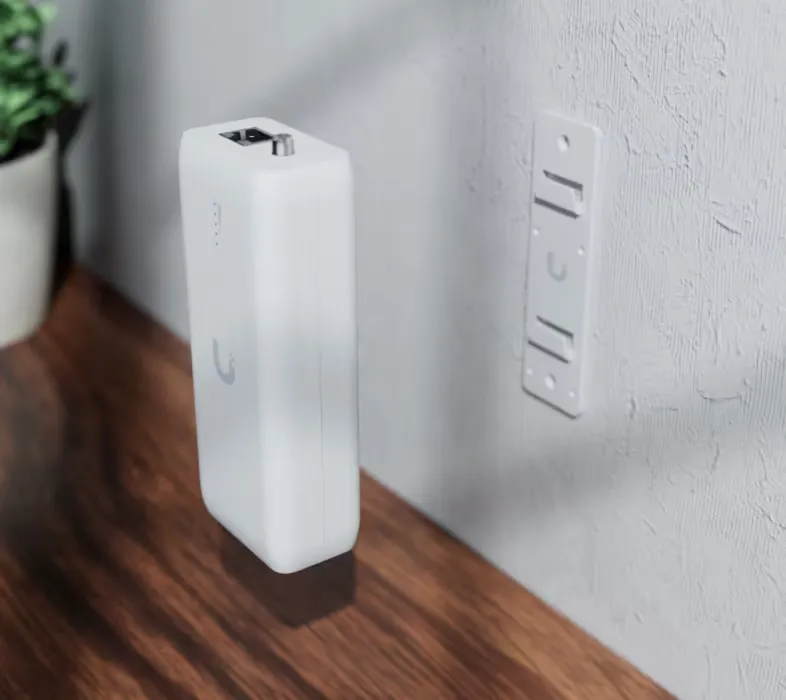 Ubiquiti UDB-EU | Wireless bridging PoE adapter | Device Bridge, Wi-Fi, 1x GbE RJ45, 1x Passive PoE, UBIQUITI UDB-EU 0810084695883