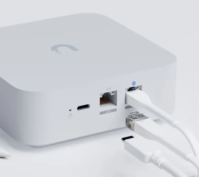 Ubiquiti UX7-EU | Mesh Cloud Gateway | UniFi Gateway, Plug & Play, WiFi7, UBIQUITI UX7-EU 0810010074300