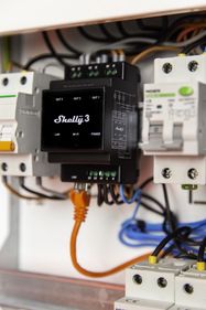 Shelly Pro 3 heavy-duty Wi-Fi controlled three-channel relay