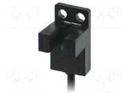 Sensor: photoelectric; Range: 5mm; PNP; DARK-ON,LIGHT-ON OMRON