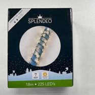 Medium density lightchain - 225 lamps - warm white LED - green wire - 18 m - 3 m leadwire - transformer