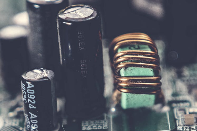 elektronikos komponentai