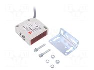Sensor: photoelectric; Range: 0÷6m; SPDT; DARK-ON,LIGHT-ON; 2m CARLO GAVAZZI