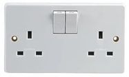 2G SP SWITCHED SOCKET TWIN EARTH
