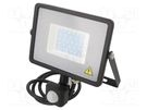 Lamp: LED flood light; 220/240VAC; 30W; cool white; 100°; 6400K V-TAC