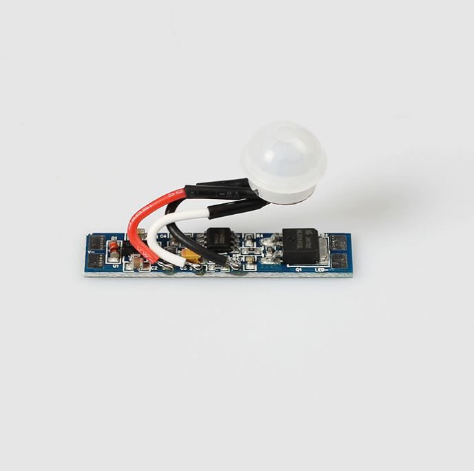 LED juostos judesio jutiklis 12-24Vdc, 8A, montuojamas į profilį